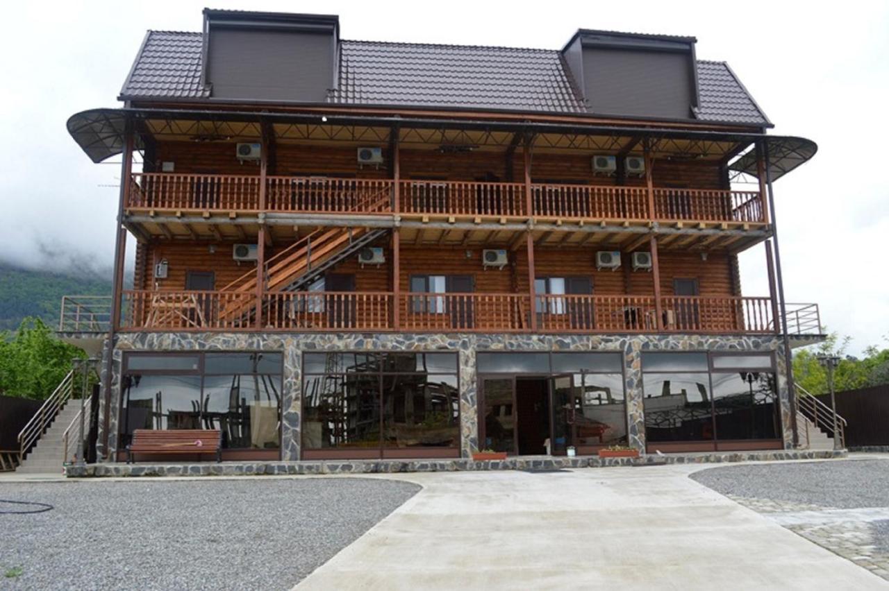 Абхазская Усадьба Hotel กากรา ภายนอก รูปภาพ