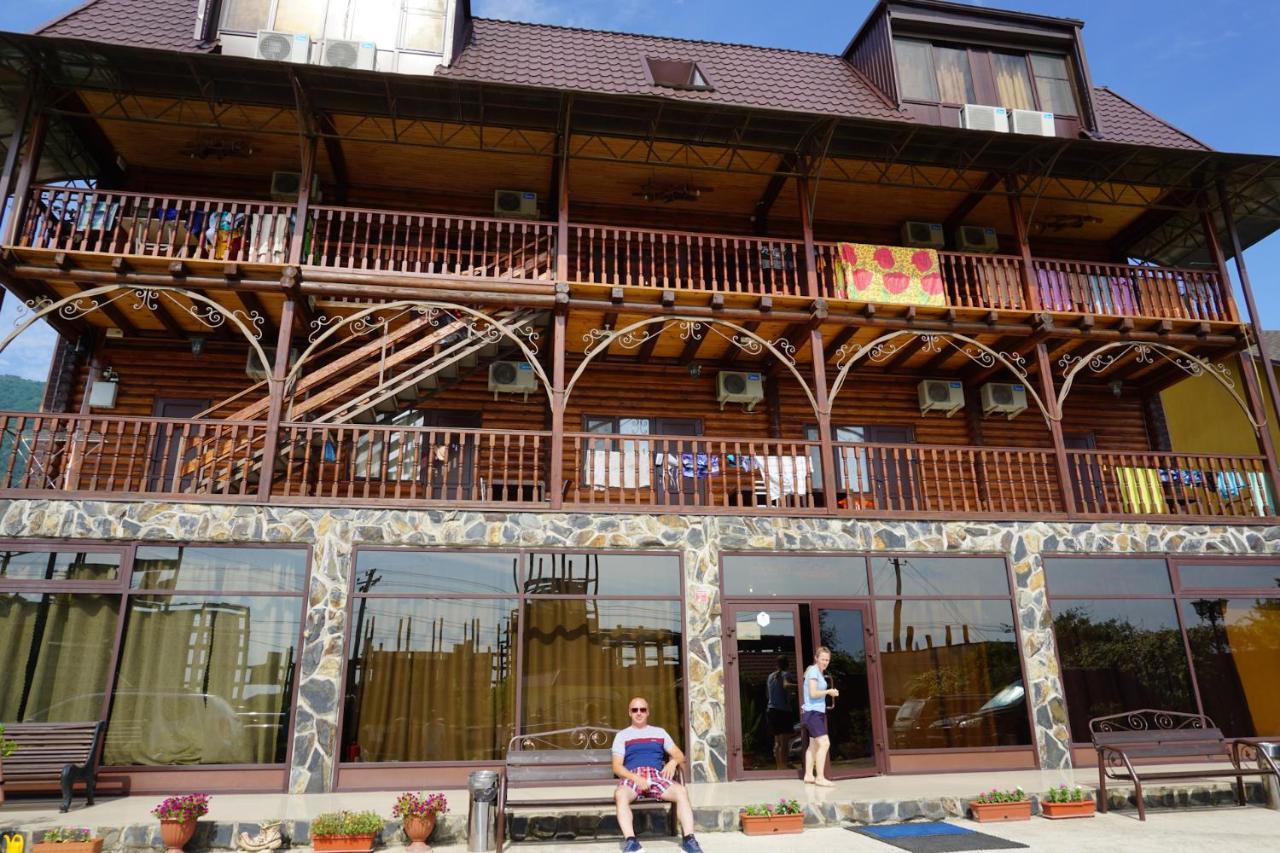 Абхазская Усадьба Hotel กากรา ภายนอก รูปภาพ