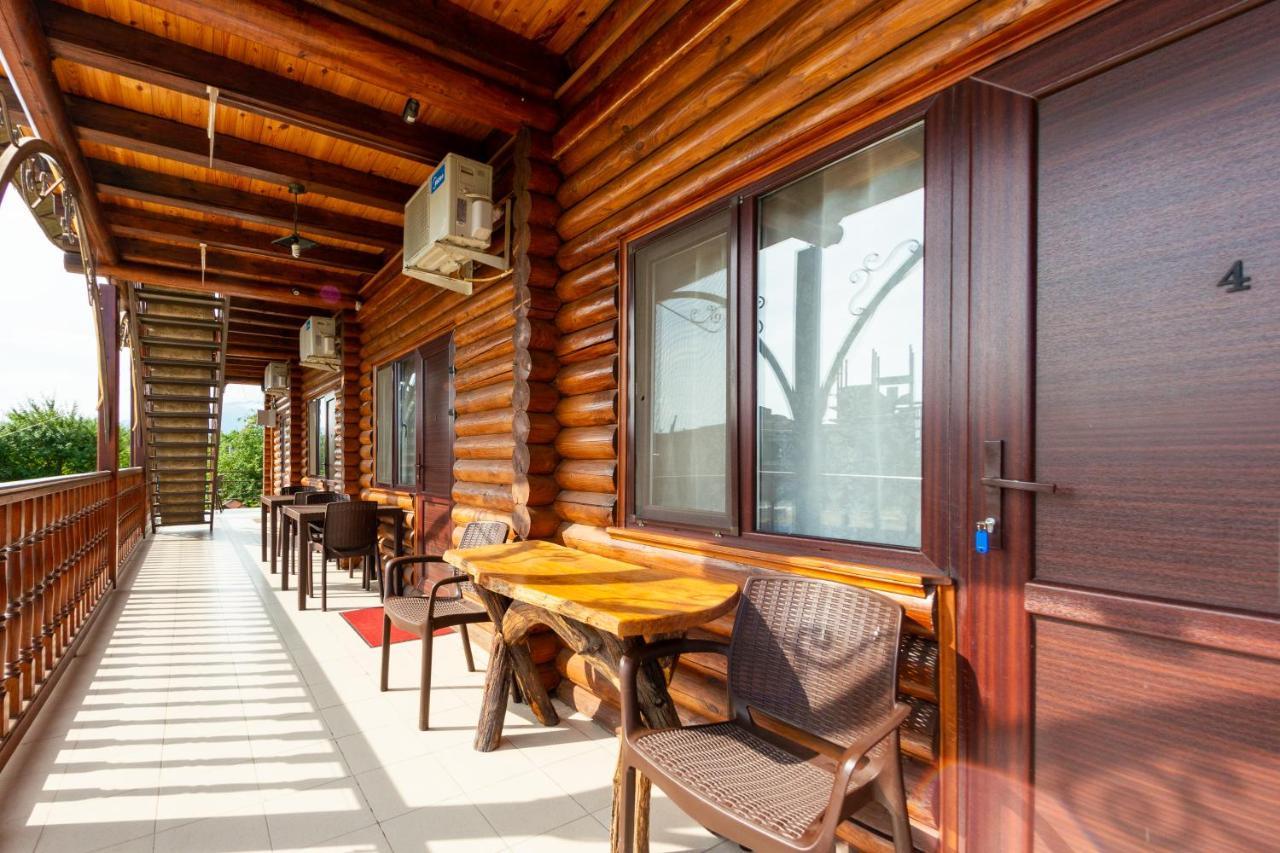 Абхазская Усадьба Hotel กากรา ภายนอก รูปภาพ