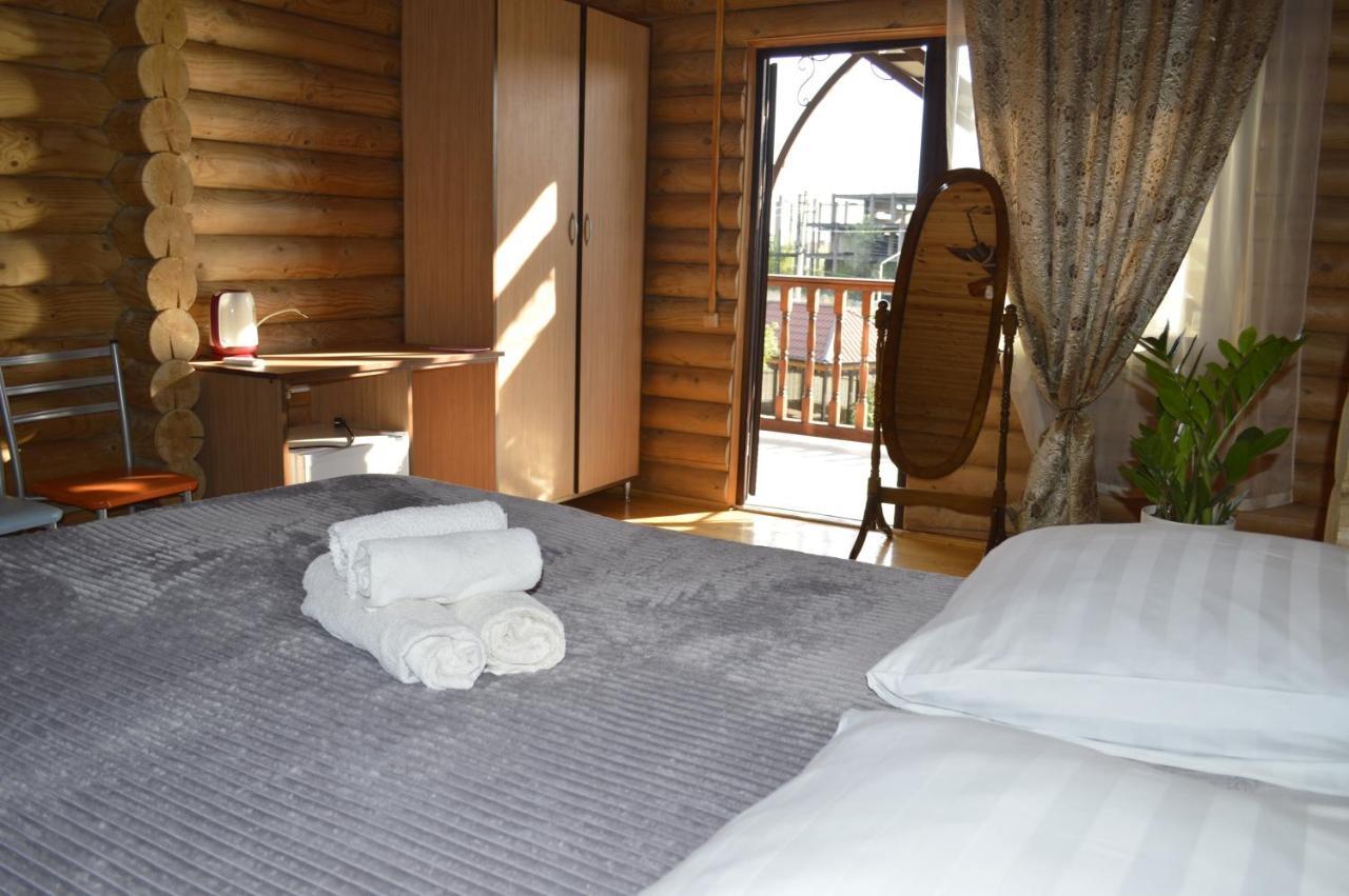 Абхазская Усадьба Hotel กากรา ภายนอก รูปภาพ