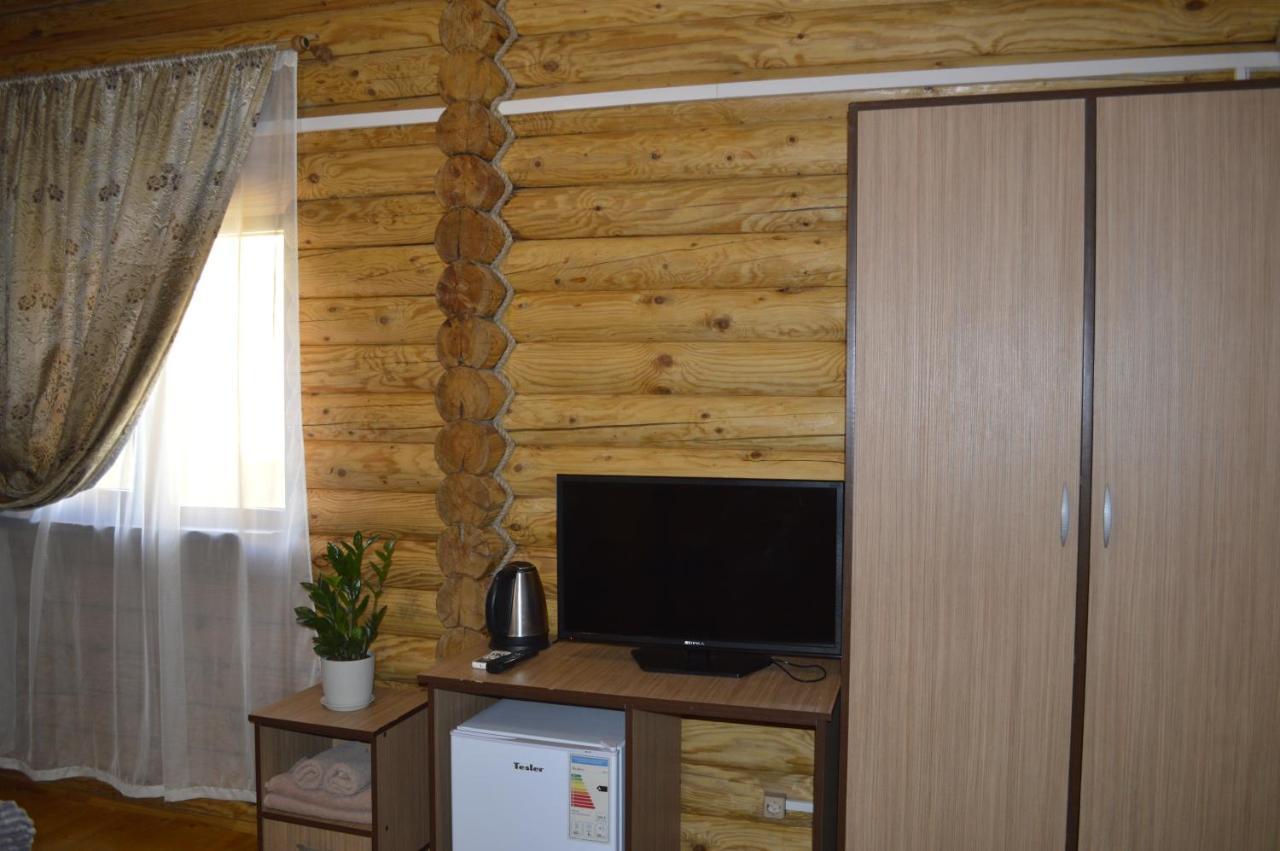Абхазская Усадьба Hotel กากรา ภายนอก รูปภาพ